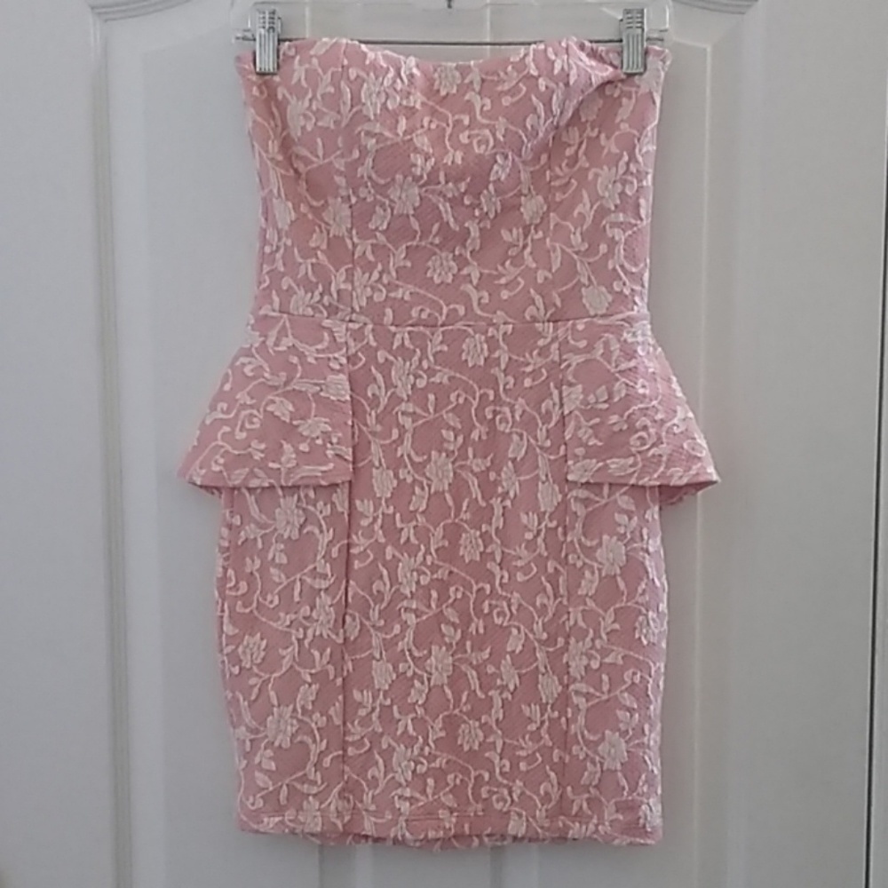 FINAL MARKDOWN LADIES' Windsor Strapless Dress w/Built in bra med